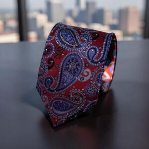 Bill Blass Men’s 100% Silk Tie Red Blue Paisley  58.75" x 3.75"
